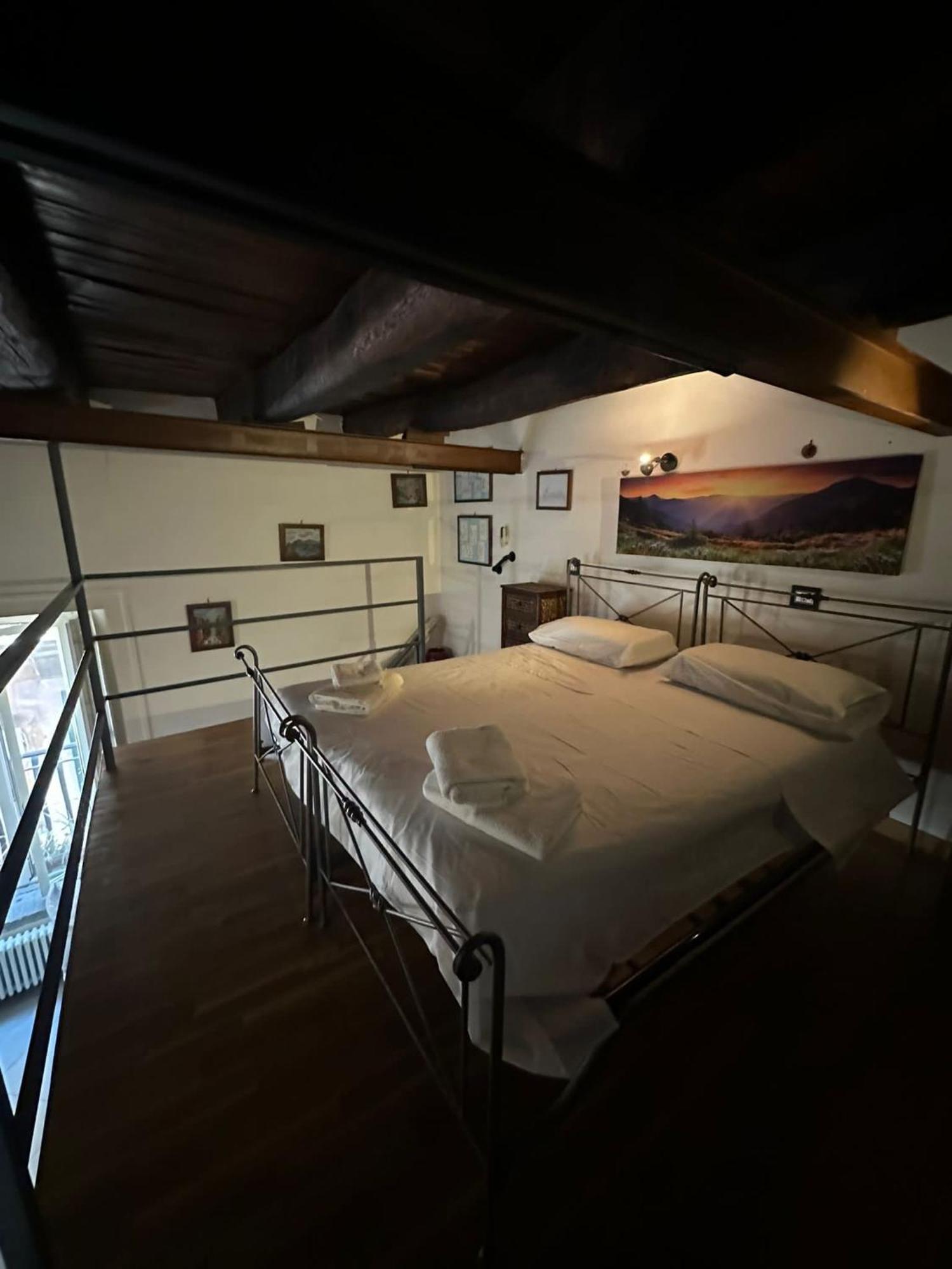 Casa Vacanza Trinita Napoli Bagian luar foto